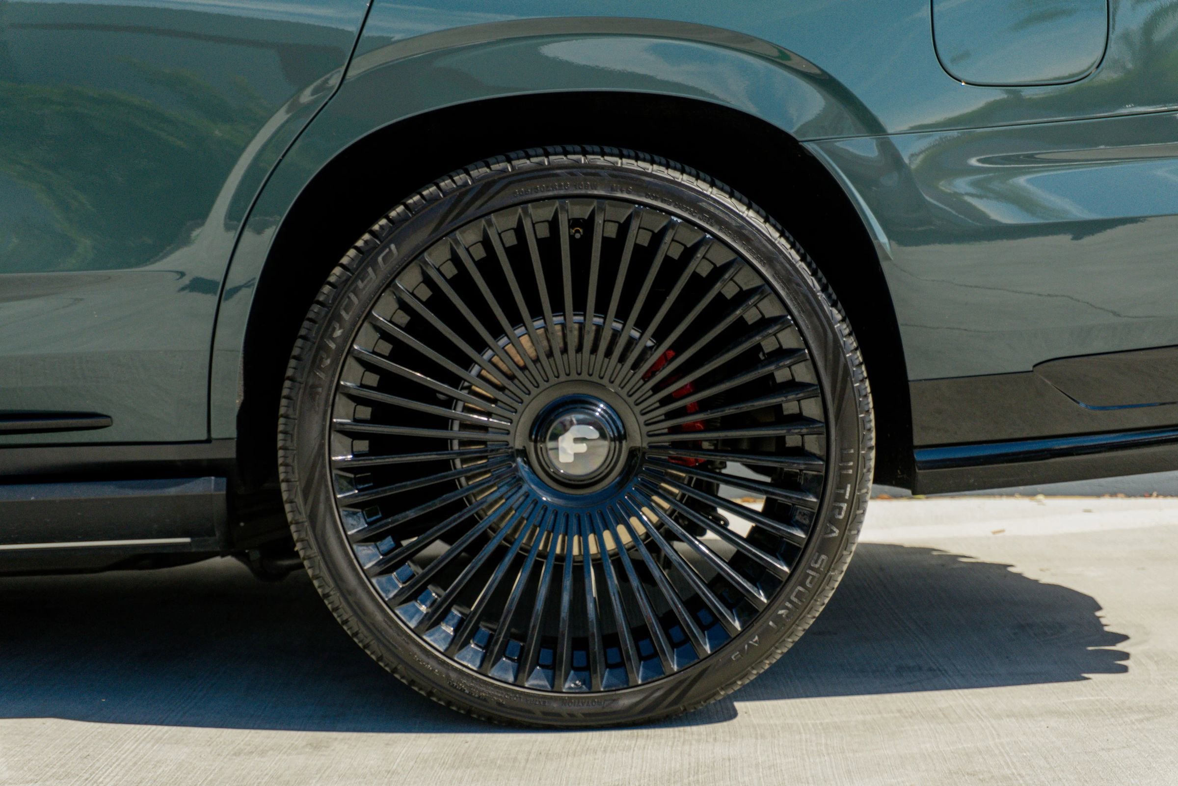 Used 2025 Cadillac Escalade V w/ LPO, ONYX Package AWD/4WD image 24