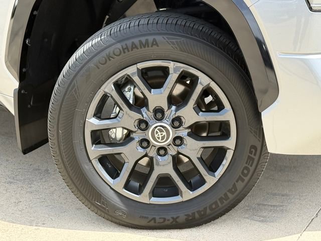 Used 2024 Toyota Tundra Platinum image 2