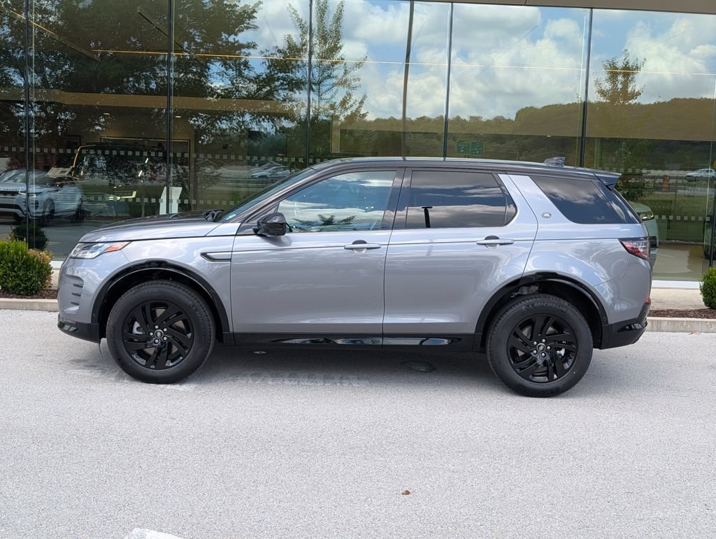 New 2026 Land Rover Discovery Sport Landmark AWD/4WD image 2