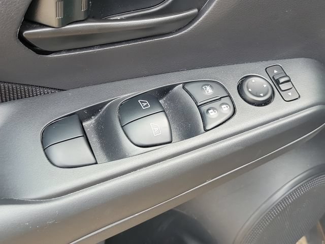 Used 2025 Nissan Kicks Play S FWD image 23