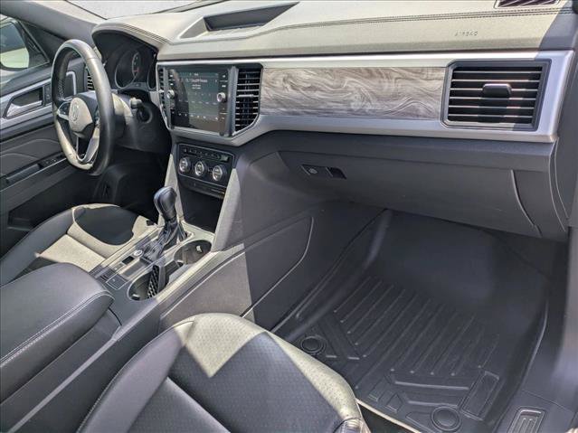 Used 2021 Volkswagen Atlas Cross Sport SE w/ Panoramic Sunroof Package FWD image 22