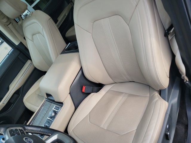 Used 2023 Ford Expedition Limited image 31