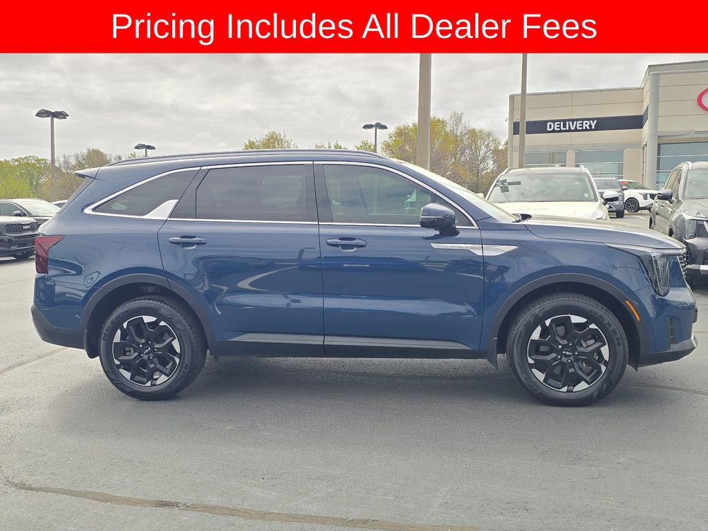 Used 2024 Kia Sorento S w/ Panoramic Sunroof Package AWD/4WD image 2