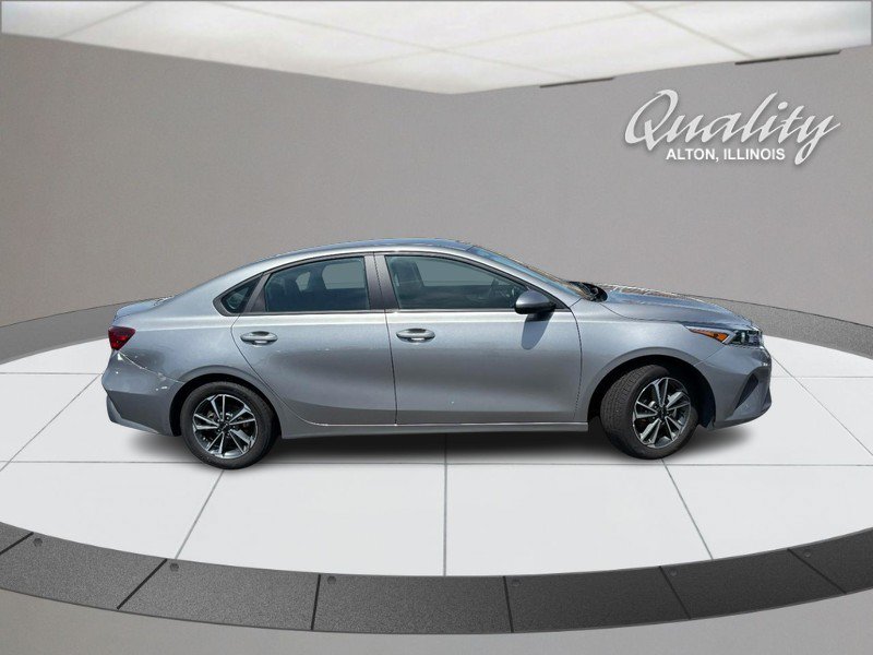 Used 2024 Kia Forte LXS FWD image 3