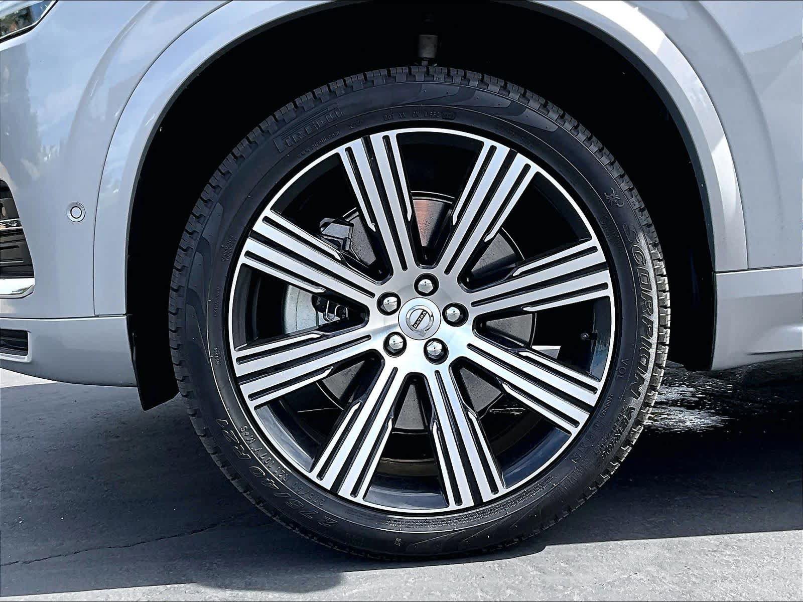 Used 2023 Volvo XC90 T8 Ultimate AWD/4WD image 12