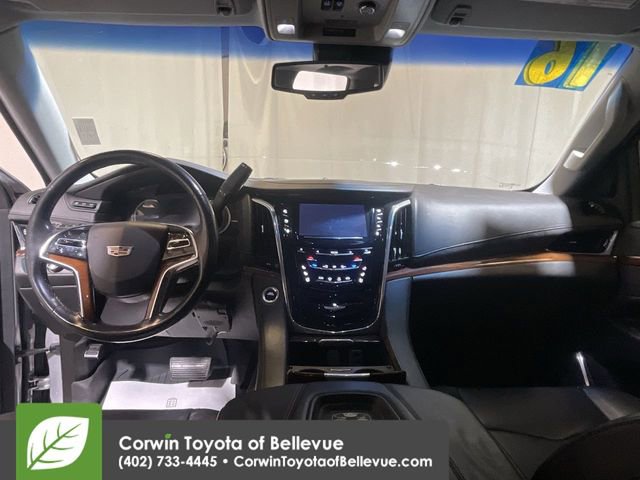 Used 2016 Cadillac Escalade Luxury image 11
