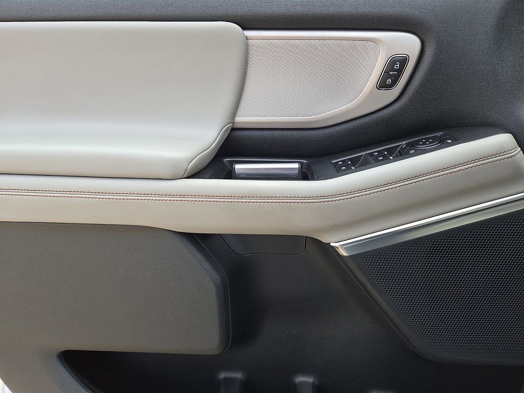 Used 2025 Ford Expedition Max Active image 20