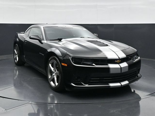 Used 2014 Chevrolet Camaro SS w/ RS Package RWD image 4