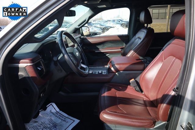 Used 2023 Ford Expedition Limited image 7