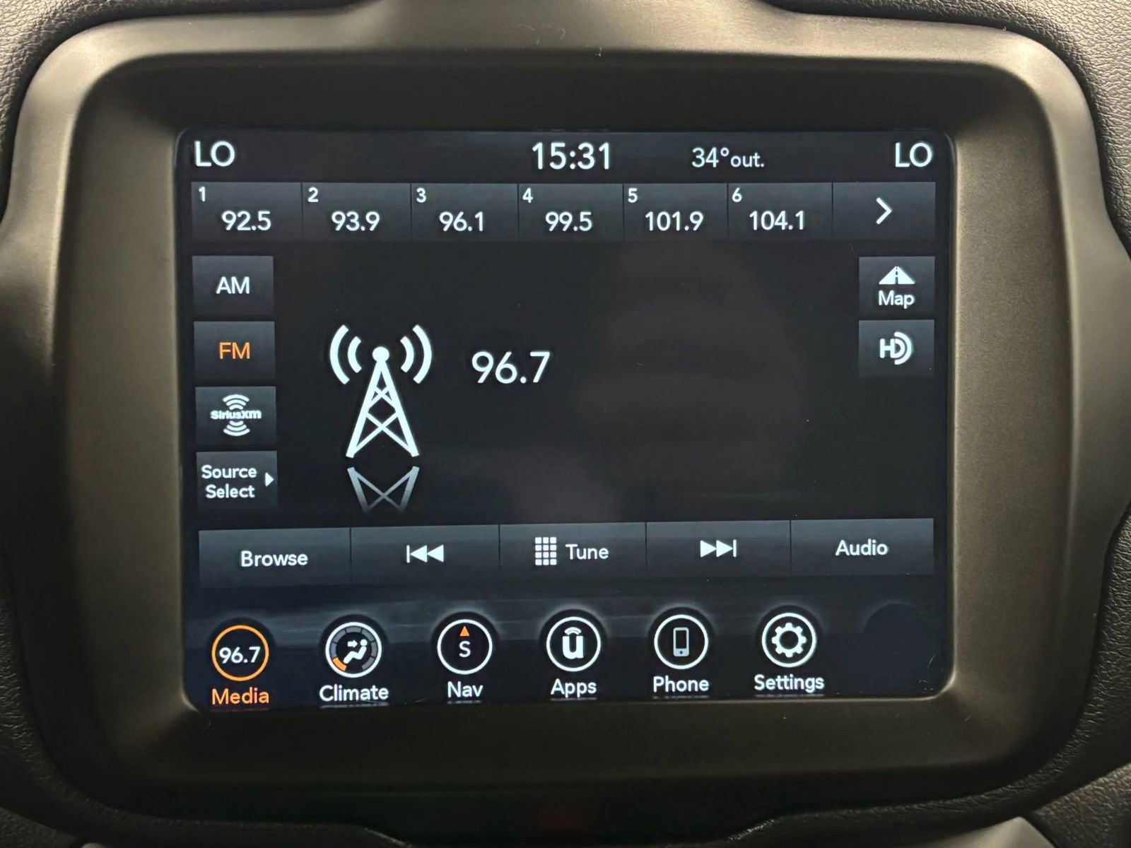 Used 2022 Jeep Renegade Altitude image 39