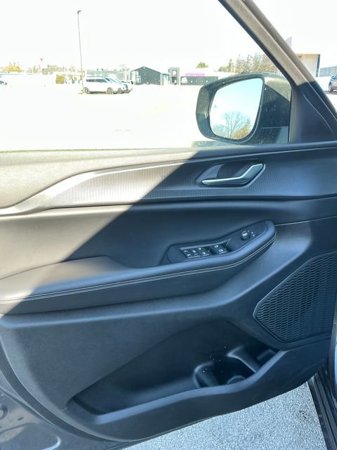 Used 2023 Jeep Grand Cherokee L Laredo w/ Luxury Tech Group I image 5