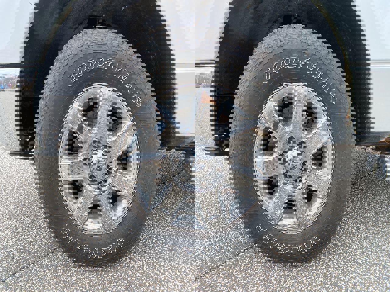 Used 2013 Ford F150 XLT w/ Luxury Equipment Group image 11