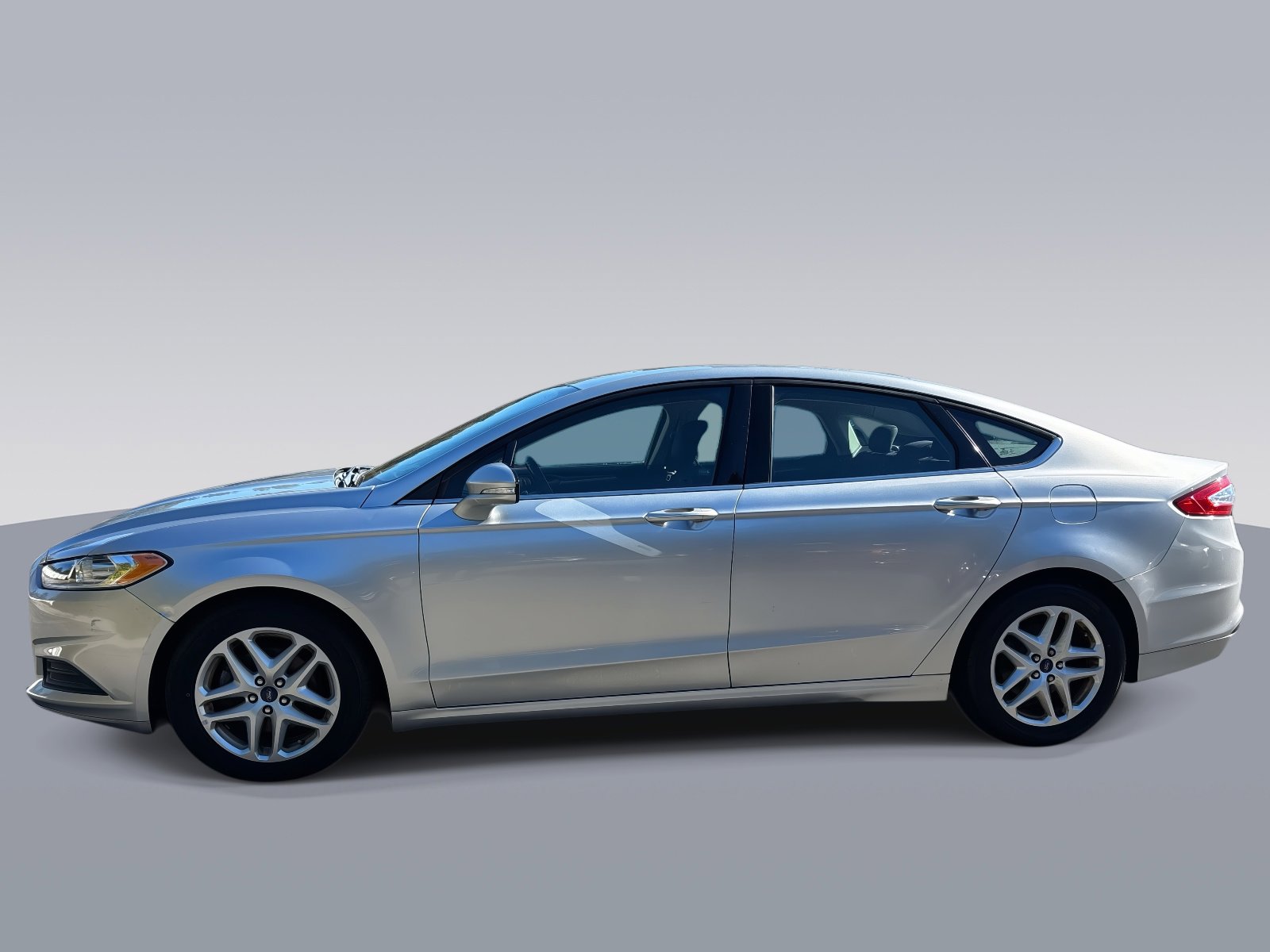 Used 2014 Ford Fusion SE image 4