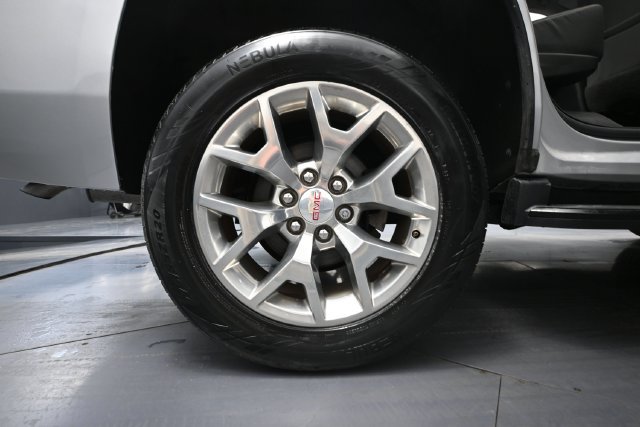 Used 2020 GMC Yukon SLE w/ SLE Value Package AWD/4WD image 11