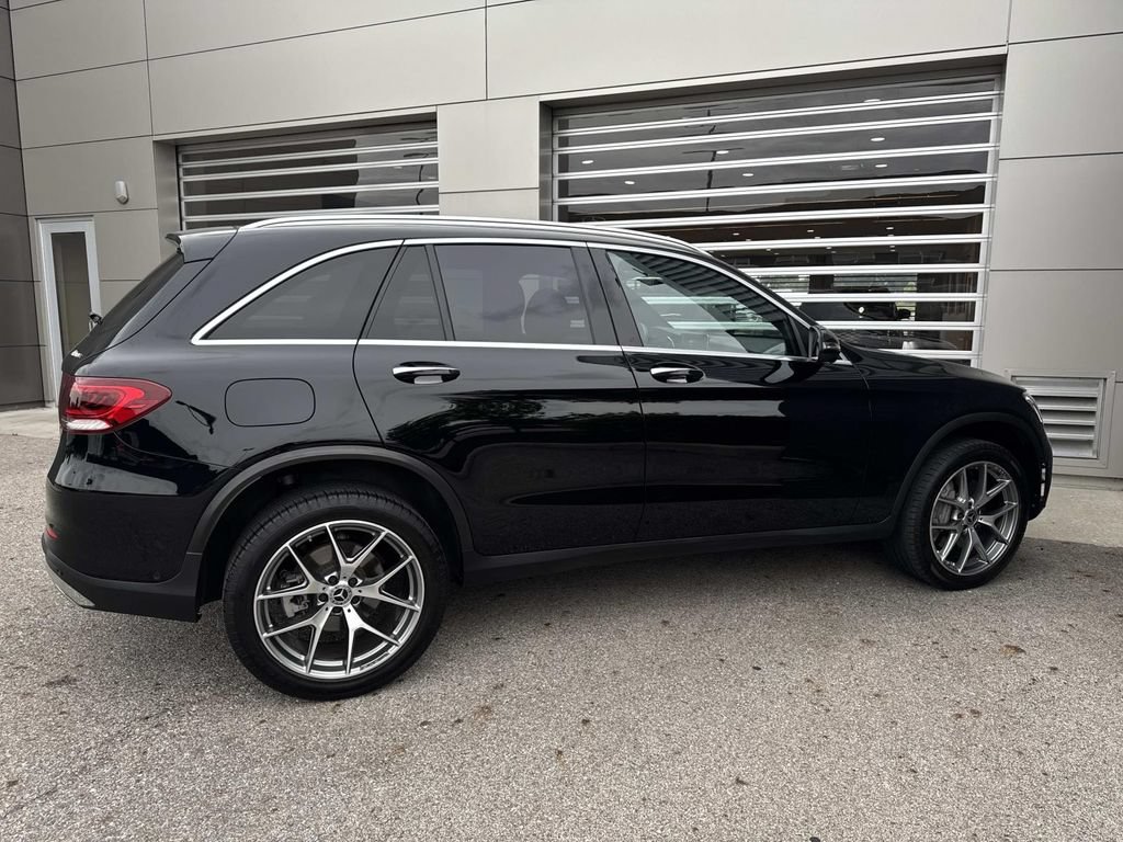 Used 2022 Mercedes-Benz GLC 300 4MATIC image 7