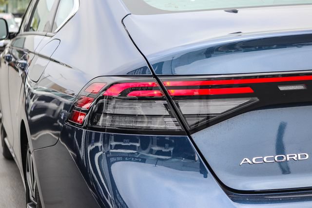Used 2025 Honda Accord Touring image 9
