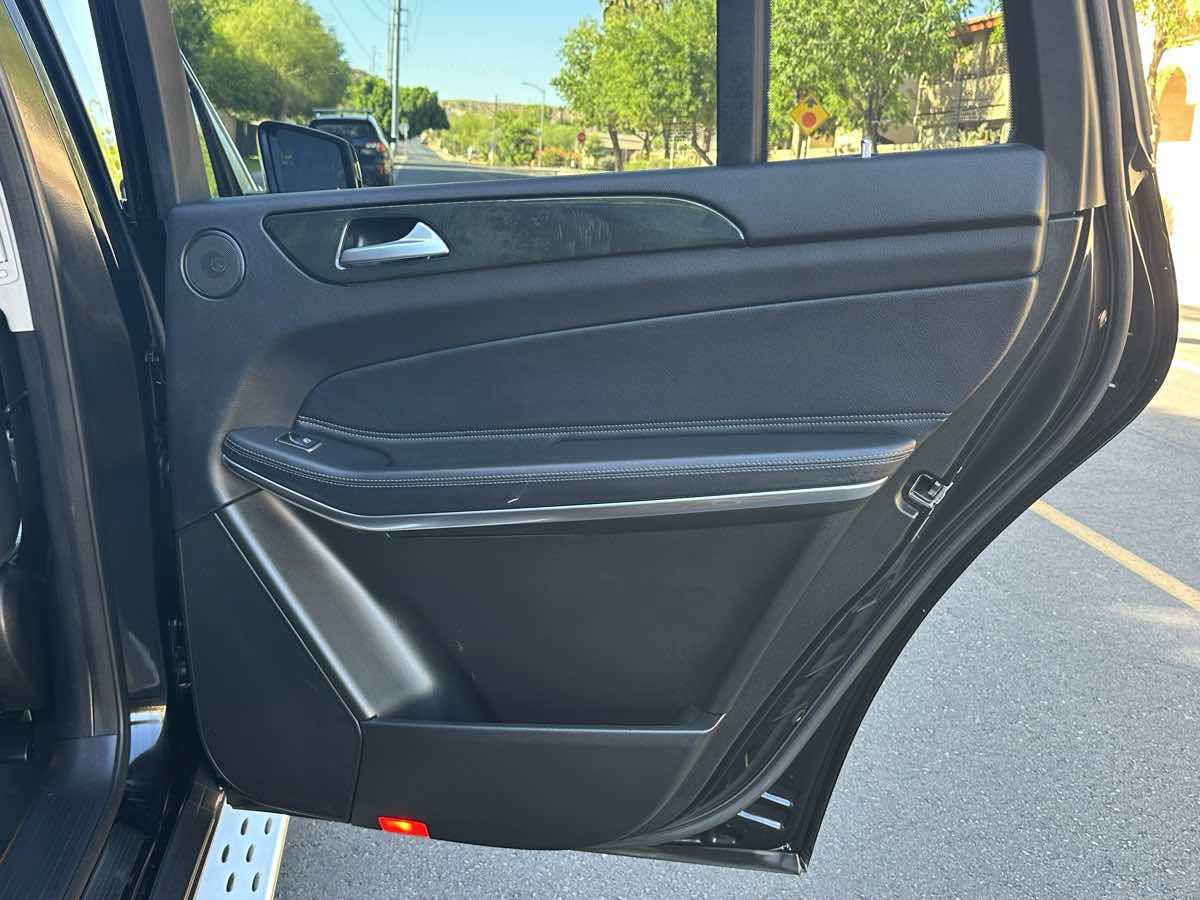 Used 2018 Mercedes-Benz GLS 550 4MATIC w/ Driver Assistance Package image 49