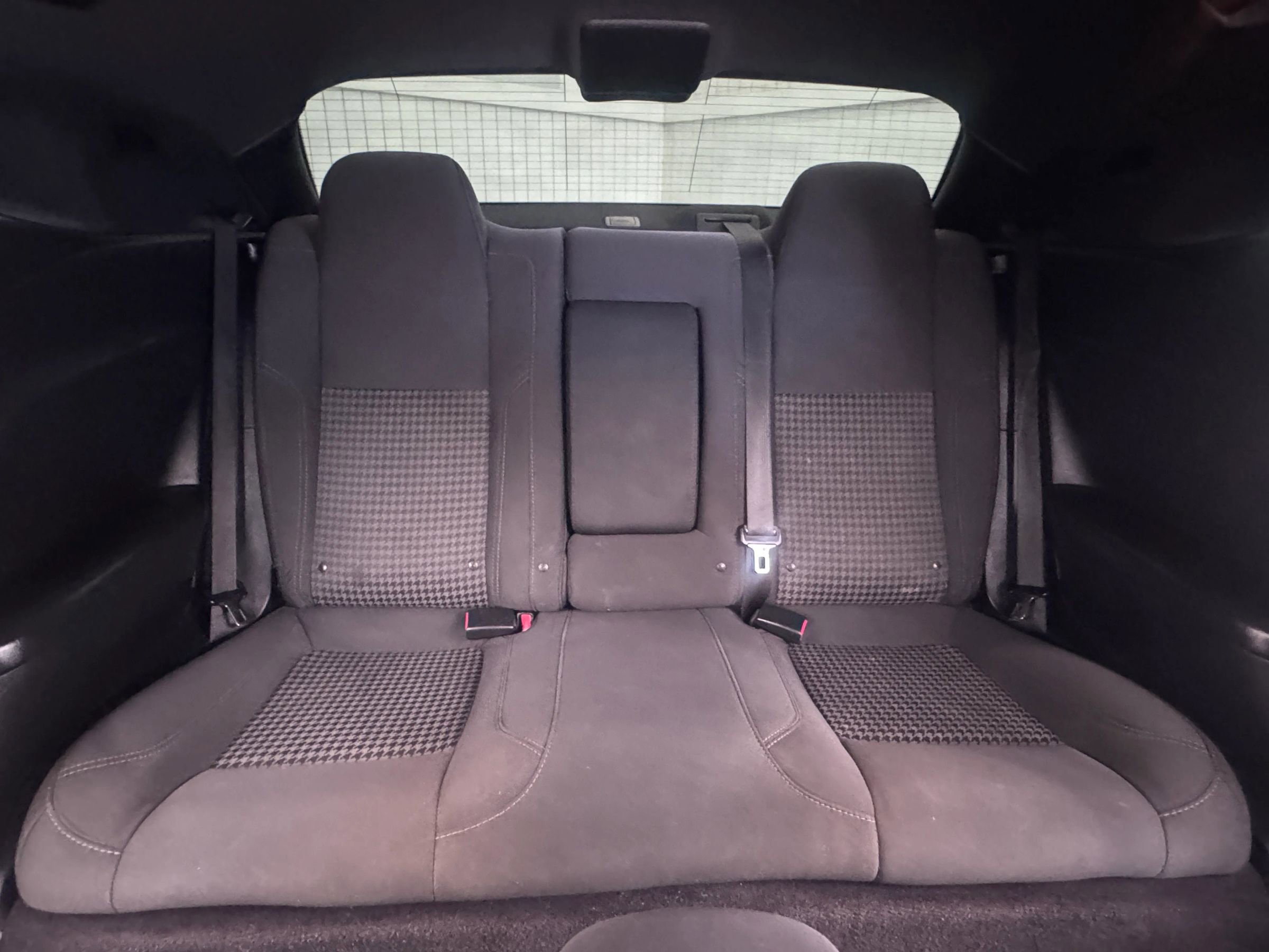 Used 2016 Dodge Challenger SXT RWD image 11