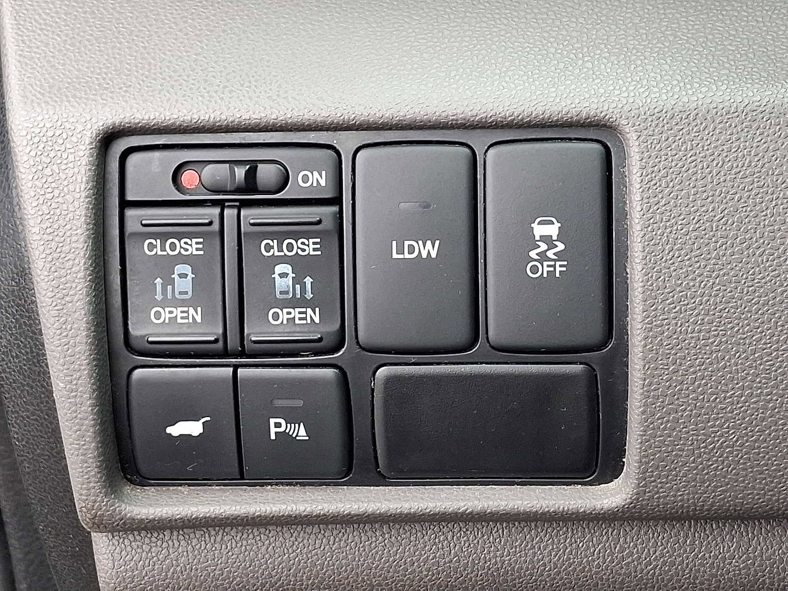 Used 2016 Honda Odyssey Touring Elite image 27