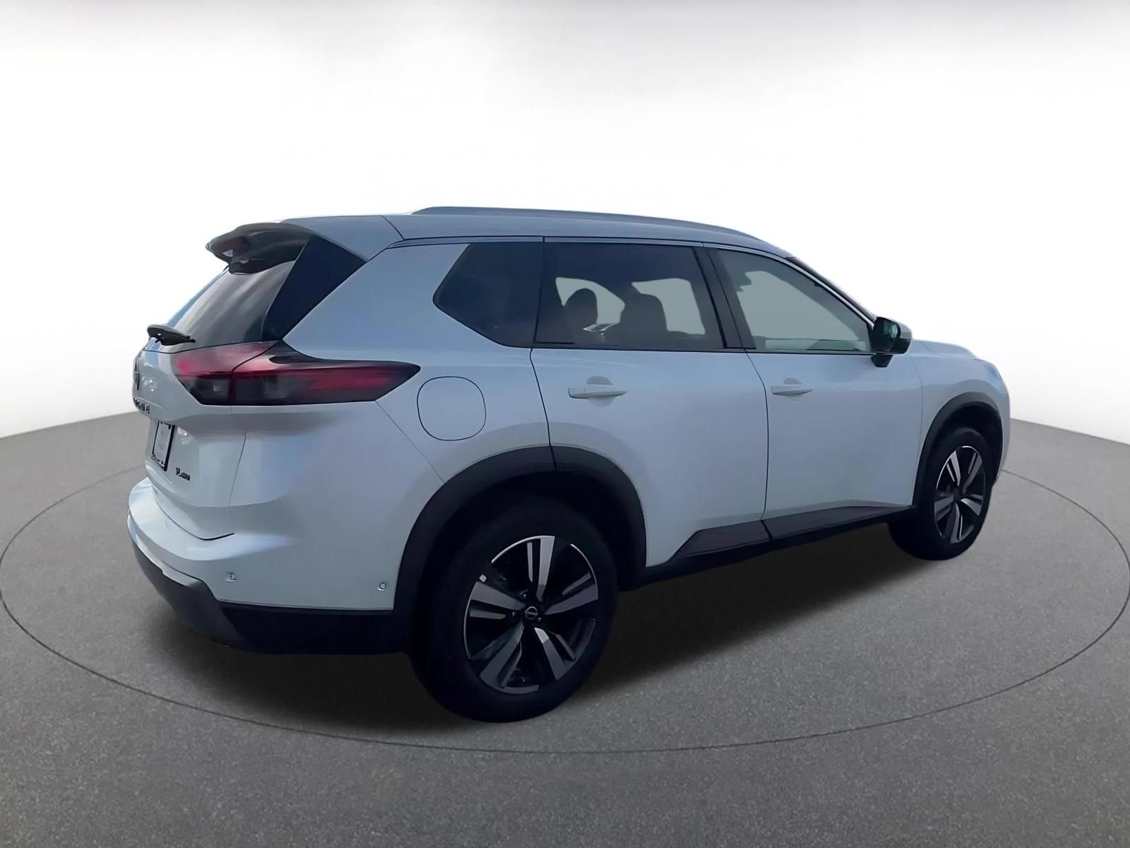 Used 2026 Nissan Rogue SL AWD/4WD image 15