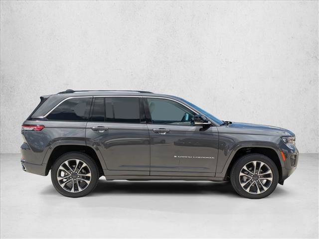 Used 2022 Jeep Grand Cherokee Overland AWD/4WD image 4