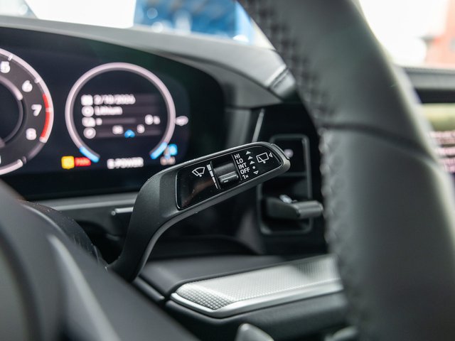 Used 2026 Porsche Cayenne E-Hybrid AWD/4WD image 31