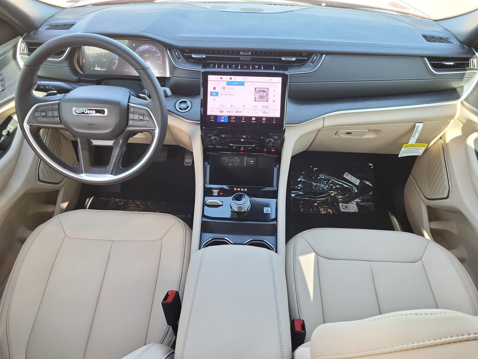 New 2025 Jeep Grand Cherokee L Limited w/ Black Appearance Package image 20