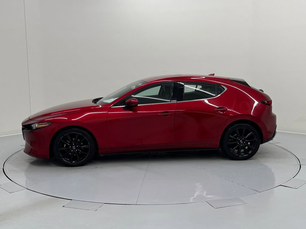 Used 2019 MAZDA MAZDA3 Hatchback w/ Premium Package FWD image 2