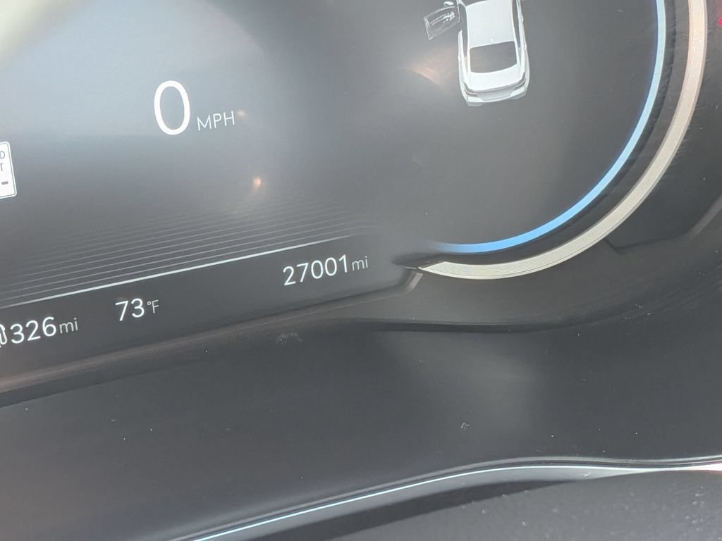Used 2025 Genesis G70 2.5T RWD image 21