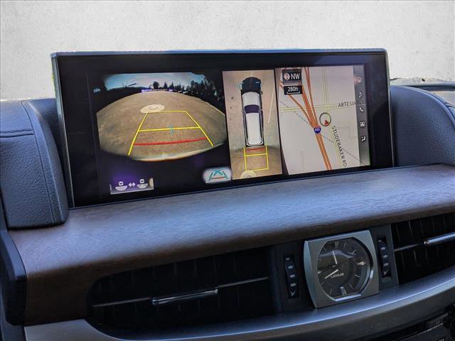 Used 2016 Lexus LX 570 4WD image 15