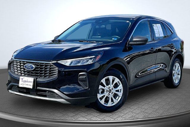 Used 2023 Ford Escape Active FWD image 1