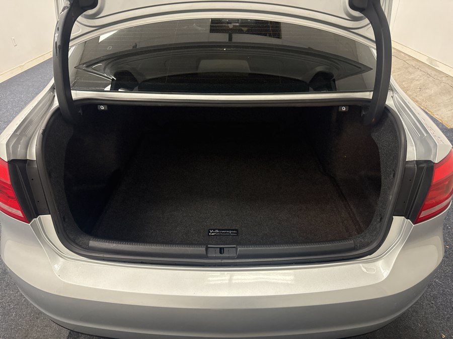 Used 2013 Volkswagen Passat 2.5 SE FWD image 14