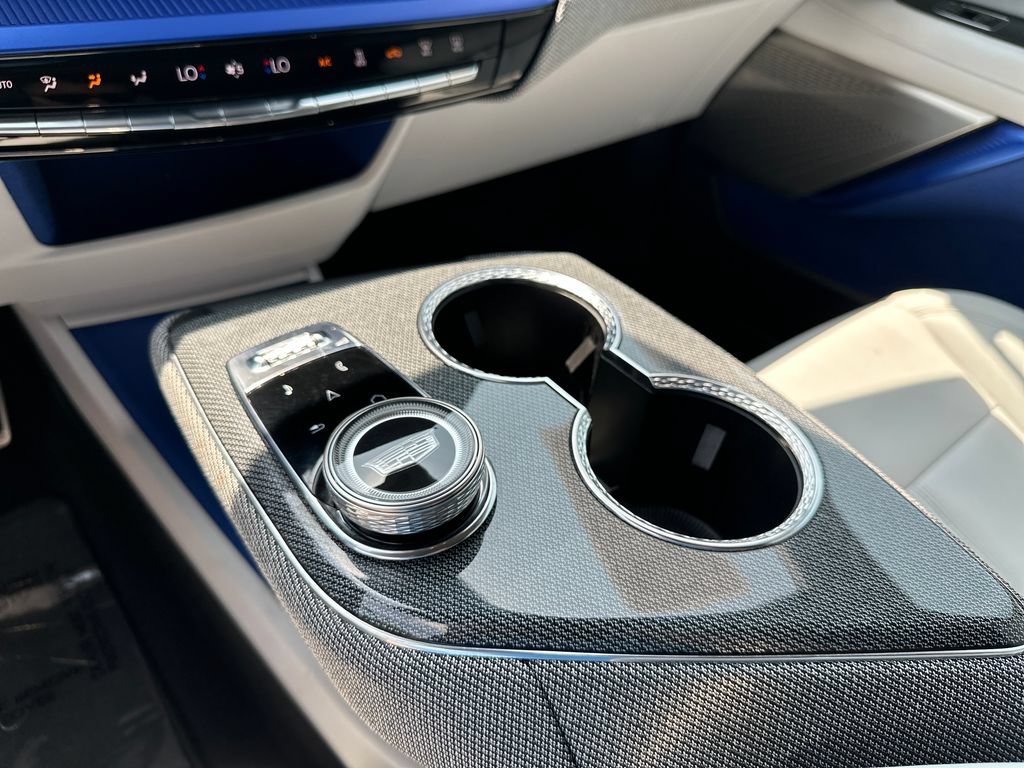 Certified 2025 Cadillac Optiq Sport 1 AWD/4WD image 29