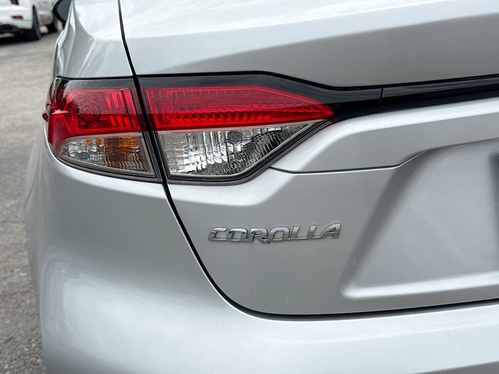 Used 2021 Toyota Corolla LE FWD image 10