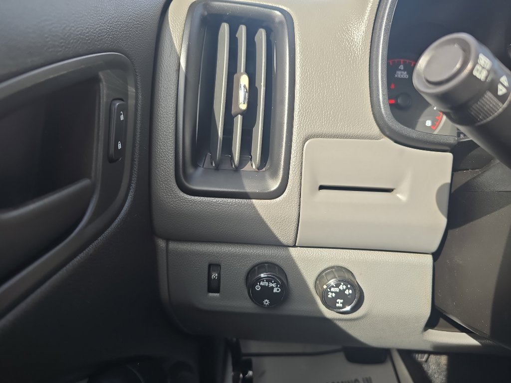 Used 2016 GMC Canyon 4x4 Extended Cab w/ Convenience Package image 17