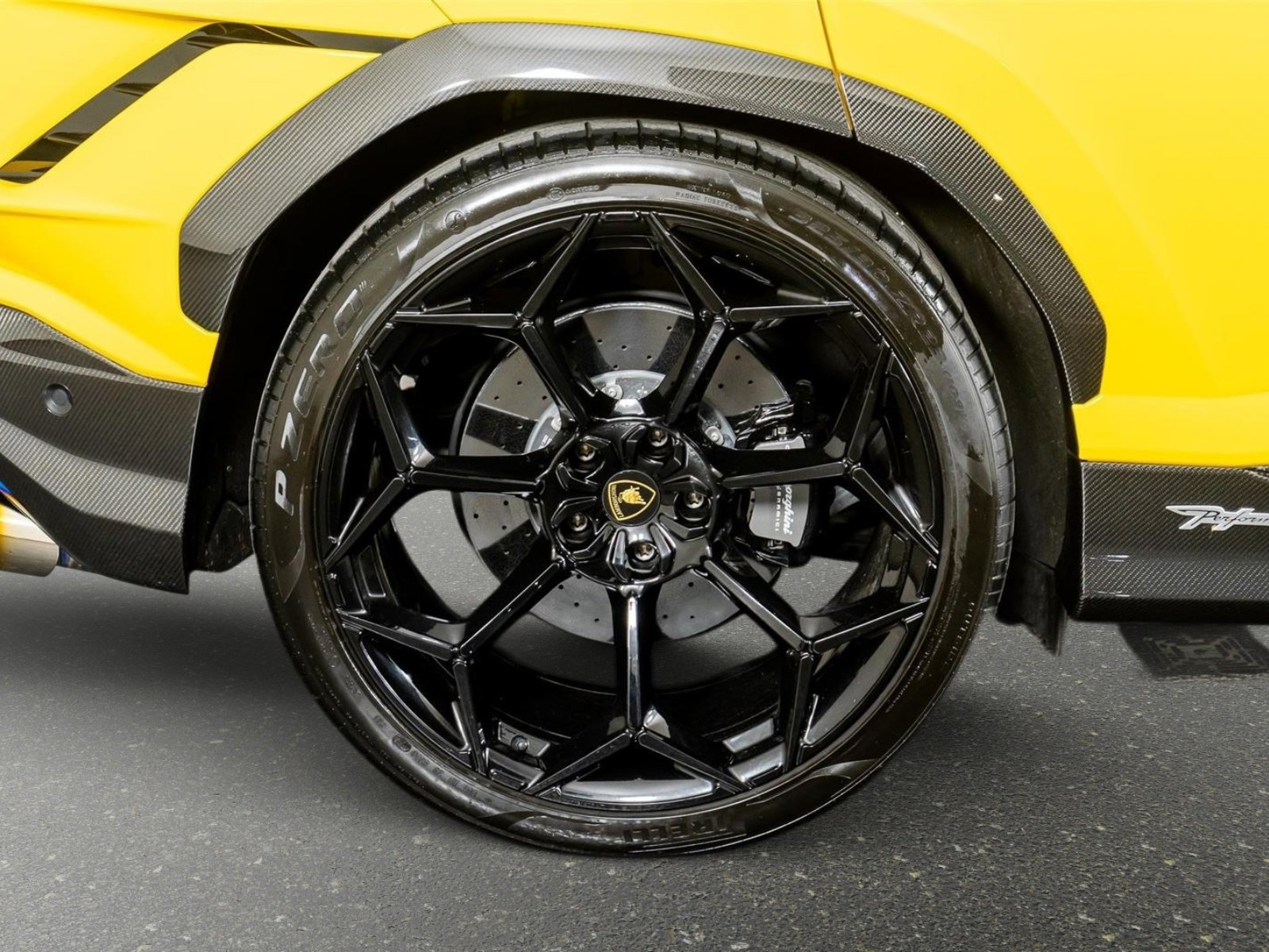 Used 2023 Lamborghini Urus Performante image 9