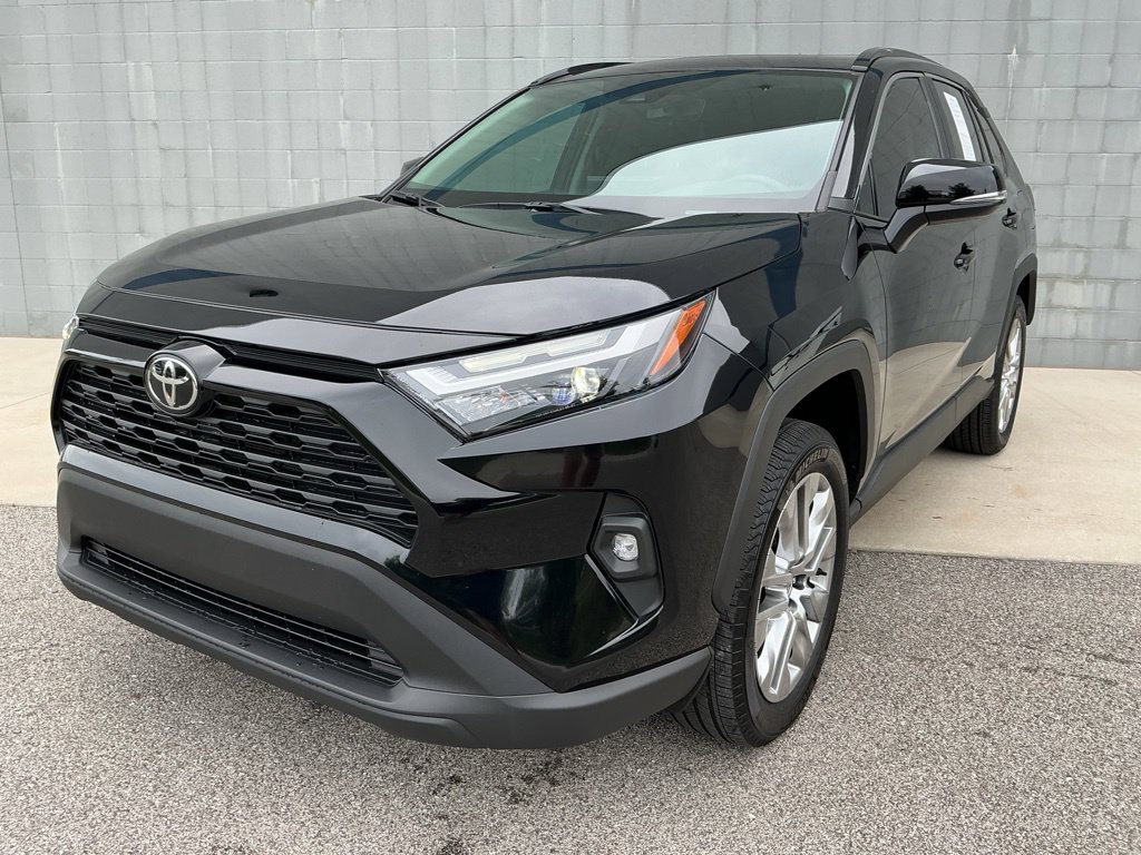 Used 2025 Toyota RAV4 XLE Premium w/ Weather Package AWD/4WD image 3