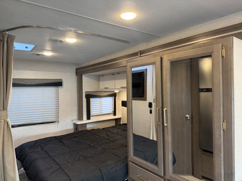 Used 2024 Ford E-350 and Econoline 350 Super Duty w/ Motorhome Prep Package image 60