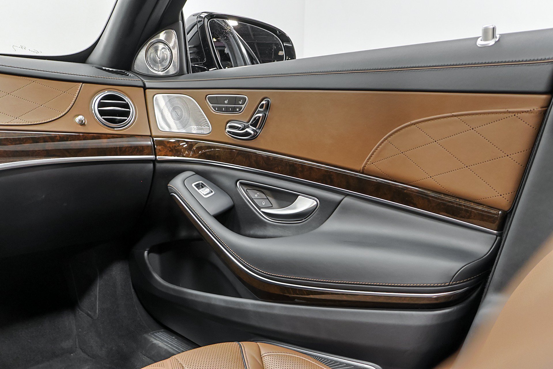 Used 2019 Mercedes-Benz Maybach S 560 4MATIC image 50