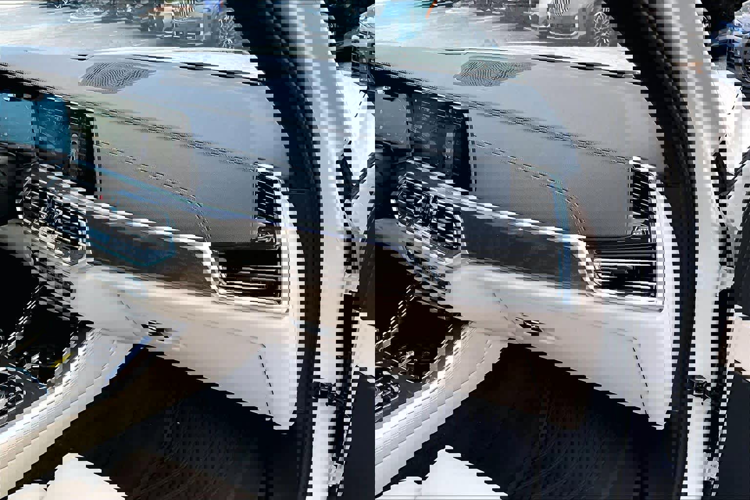 Certified 2022 BMW X5 xDrive40i w/ Executive Package image 19