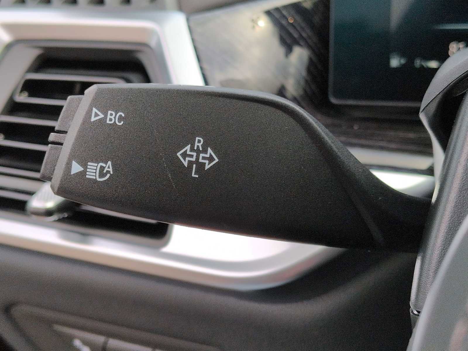 New 2026 BMW X6 xDrive40i w/ Premium Package image 29