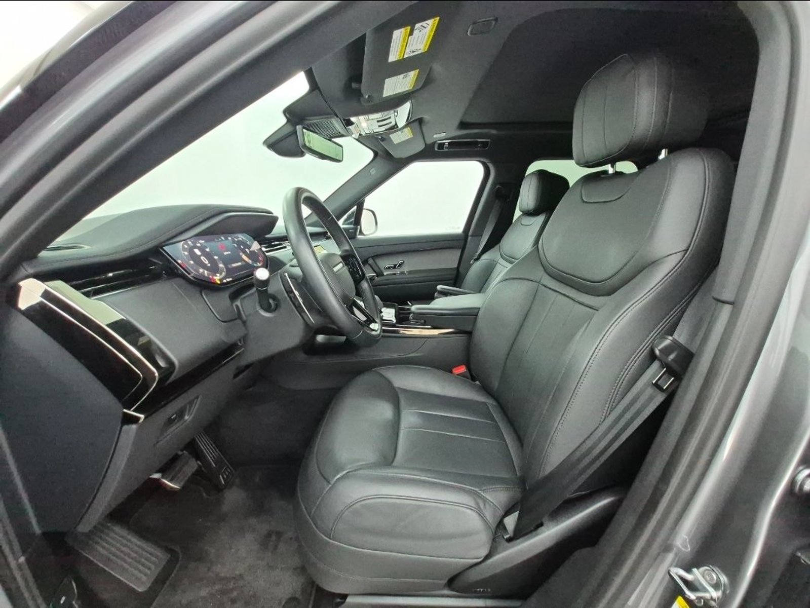 Used 2024 Land Rover Range Rover Sport Dynamic SE AWD/4WD image 5