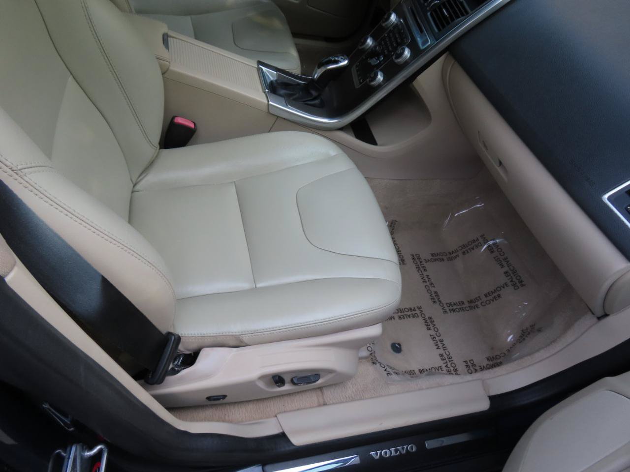 Used 2015 Volvo XC60 T5 Platinum FWD image 19