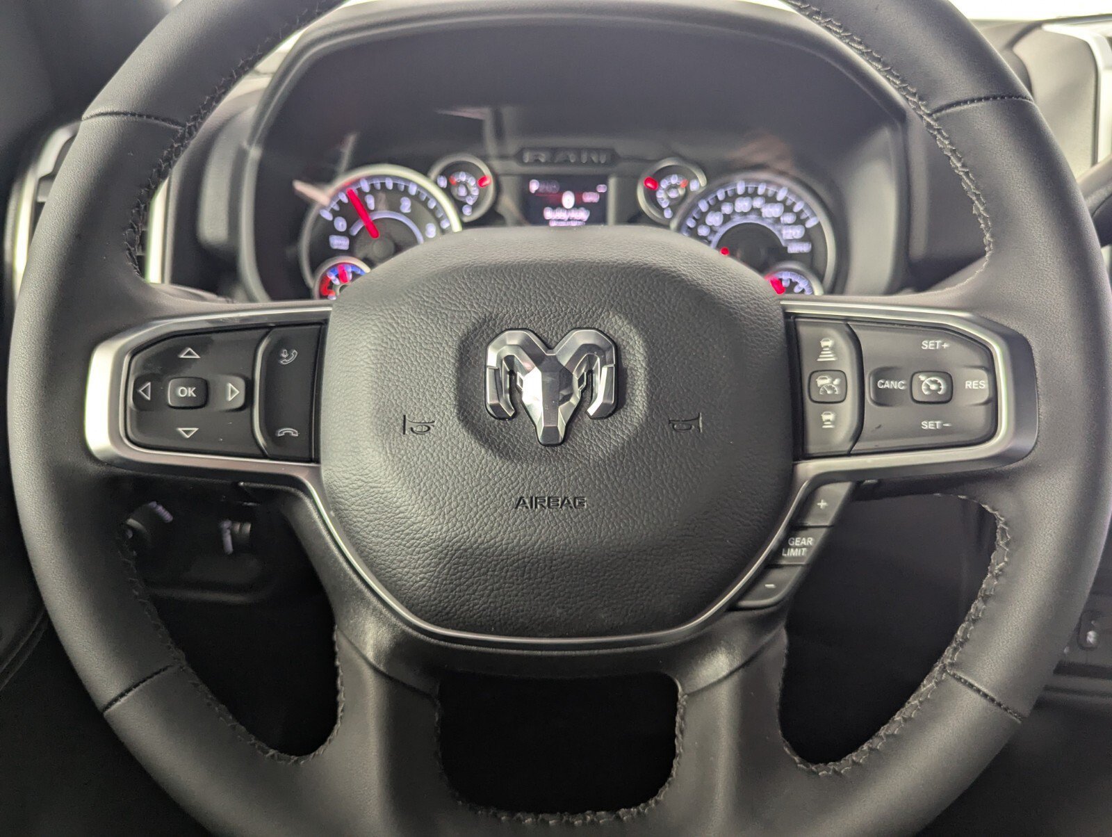 New 2026 RAM 2500 Big Horn AWD/4WD image 16