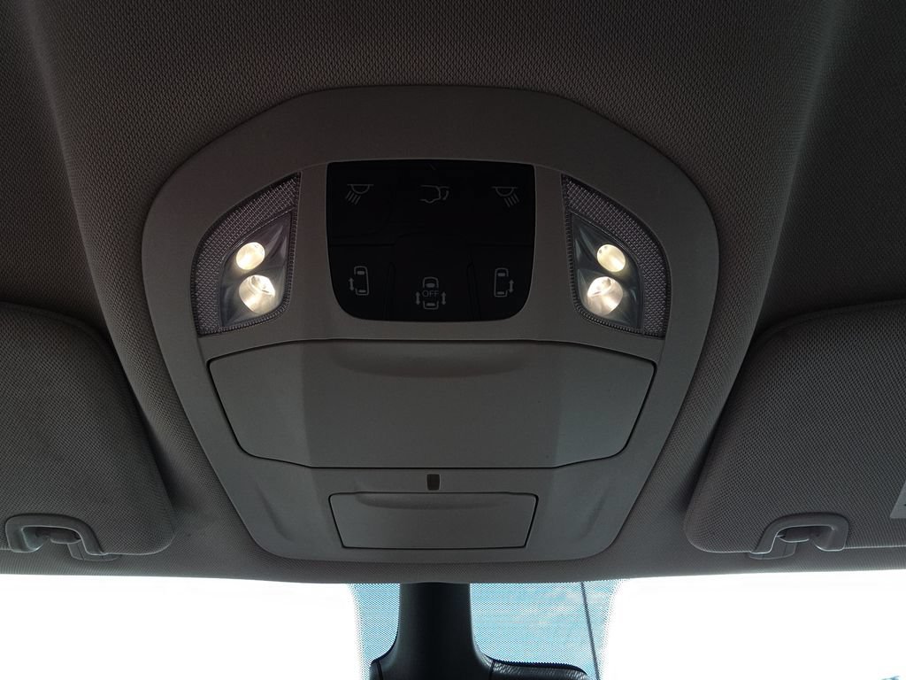 Used 2023 Chrysler Pacifica Touring-L FWD image 24