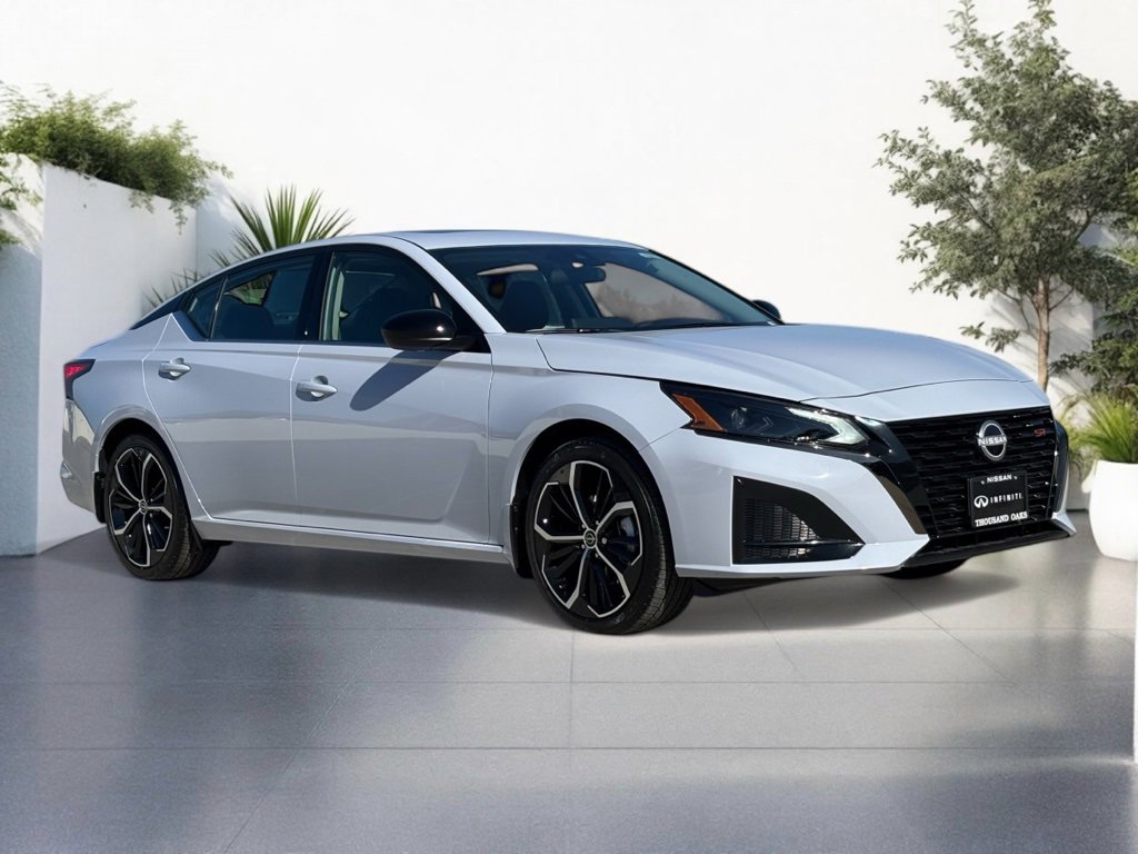 New 2025 Nissan Altima 2.5 SR