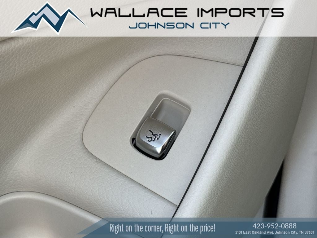 Used 2018 Mercedes-Benz E 300 4MATIC image 38