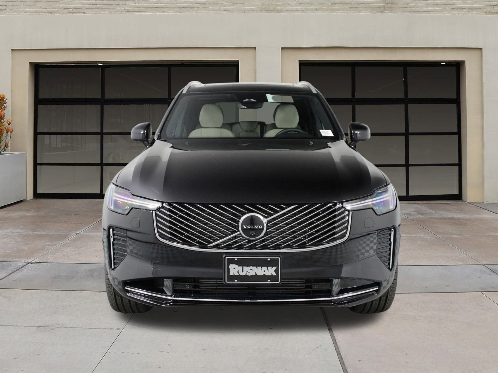 New 2026 Volvo XC90 T8 Plus image 2