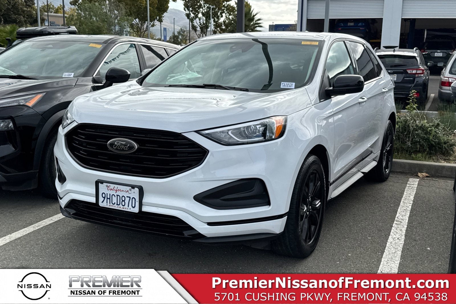 Used 2023 Ford Edge SE w/ Black Appearance Package