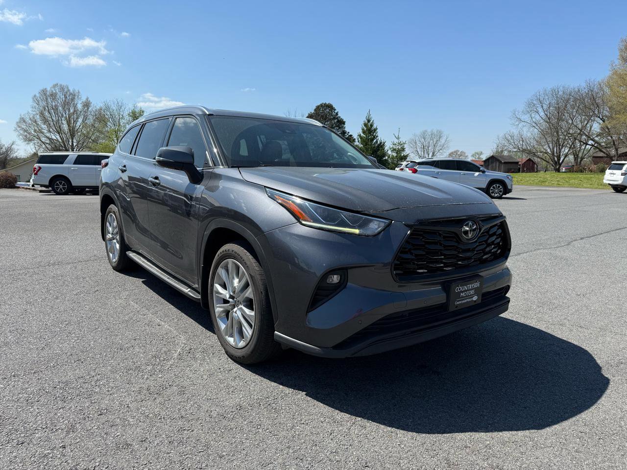 Used 2021 Toyota Highlander Limited FWD image 8